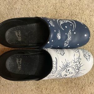 Dansko brand nursing shoes. Unique print.